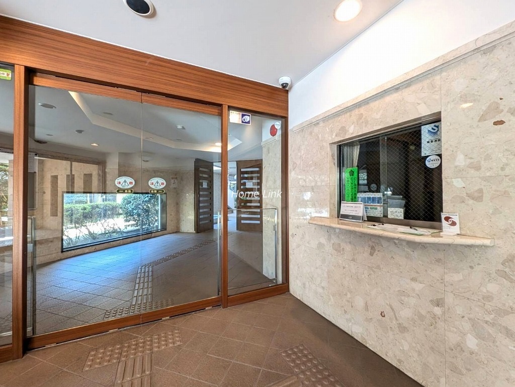 コート常盤台　エントランスホール